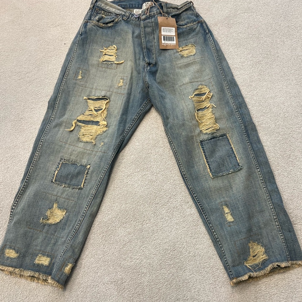 Magnolia Pearl Miner jeans. 

Brand new with tags.